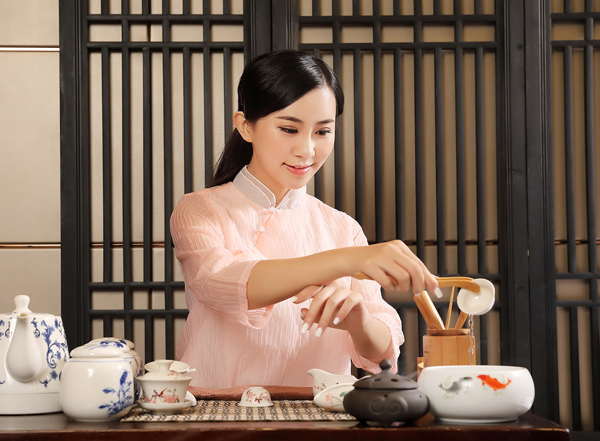 经常去西安碑林靠谱男士会馆，这家私藏已久的店推荐给你